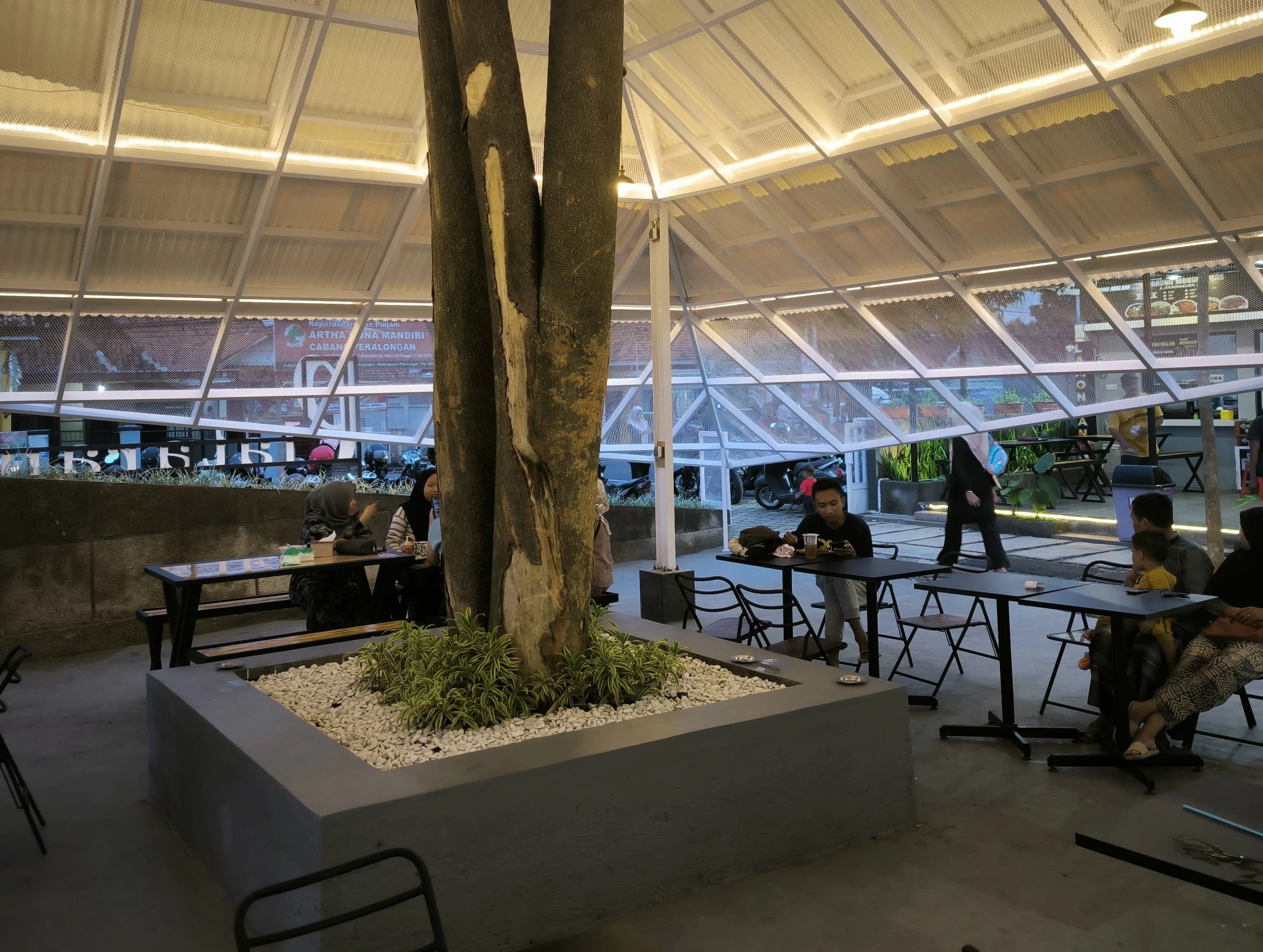 Pujasera Pekajangan - Commercial food court